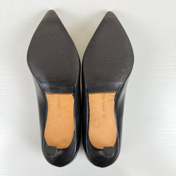 EUC Manolo Blahnik Black Leather Heel Pointed Toe Pump - Picture 8 of 12